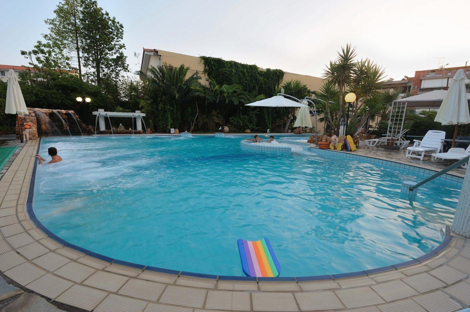 Kentrikon Hotel & Spa Loutra Edipsou  Exteriér fotografie
